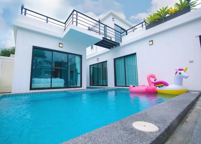 Spring Vintage Pool Villa