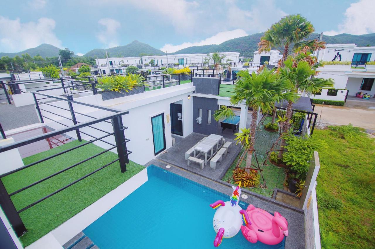 Villa Spring Vintage Pool HHQ